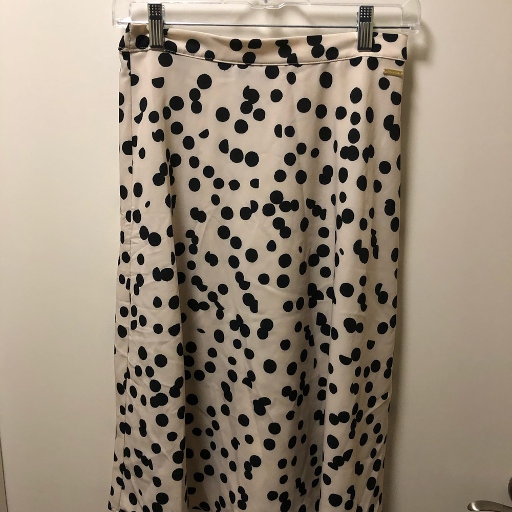 NWT T Tahari Polka Dot Skirt, Small